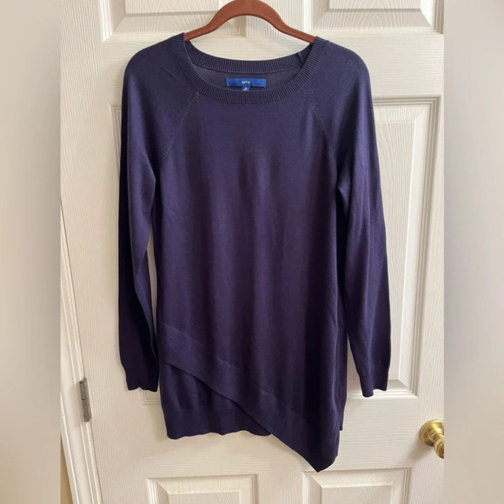 APT 9~ NAVY~TUNIC SWEATER~M-L